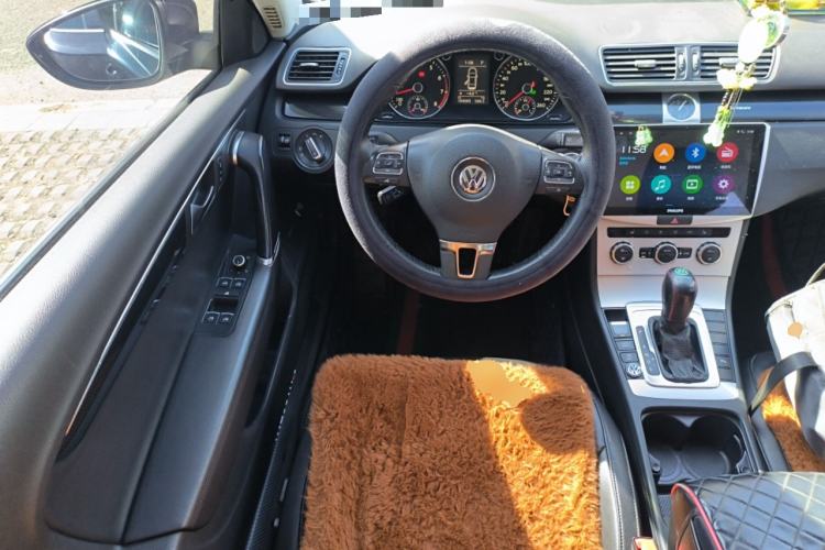 Used Volkswagen Magotan 2012 Revised 1.8TSI Luxury Version Steering Wheel