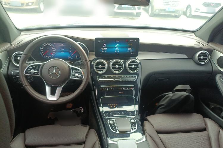 Used Mercedes-Benz GLC 2022 GLC 260 L 4MATIC Dynamic Edition Center Console