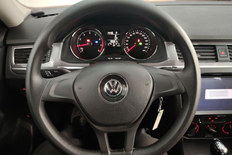 Used Volkswagen Bora 2017 1.6L Automatic Fashion Model