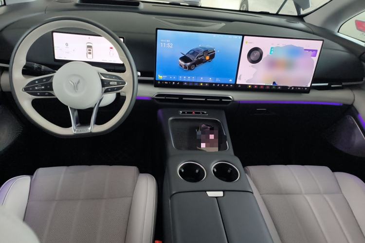 Used VOYAH Dream 2025 EV Four-Wheel Drive Flagship Kunpeng Edition