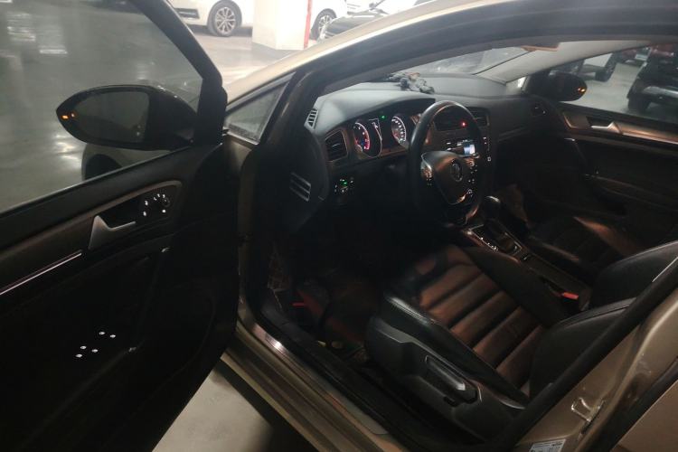 Used Volkswagen Golf 2016 230TSI Automatic Luxury Version