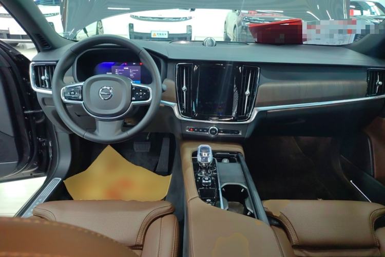 Used Volvo S90 2023 B5 Luxury Smart Edition