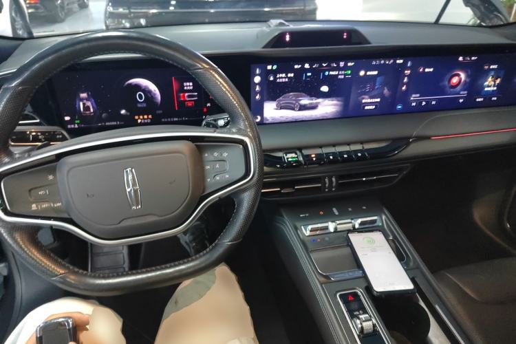 Used Lincoln Z 2022 iKoo Centennial Limited Edition Center Console