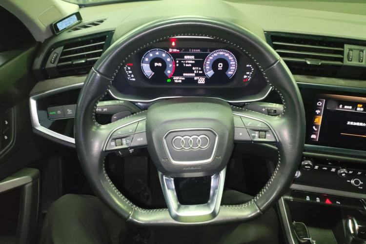 Used Audi Q3 2019 35 TFSI Fashion Dynamic Model