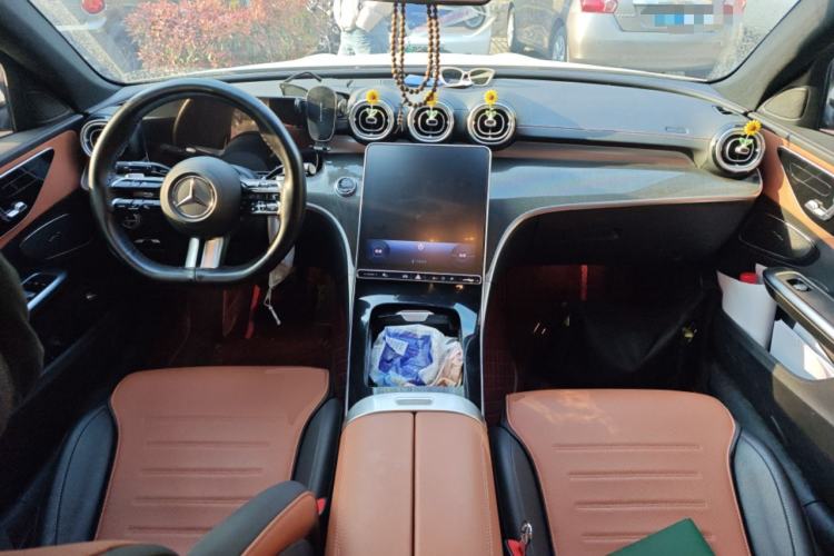 Used Mercedes-Benz C-Class 2024 Second Facelift C 260 L Sport Edition Center Console