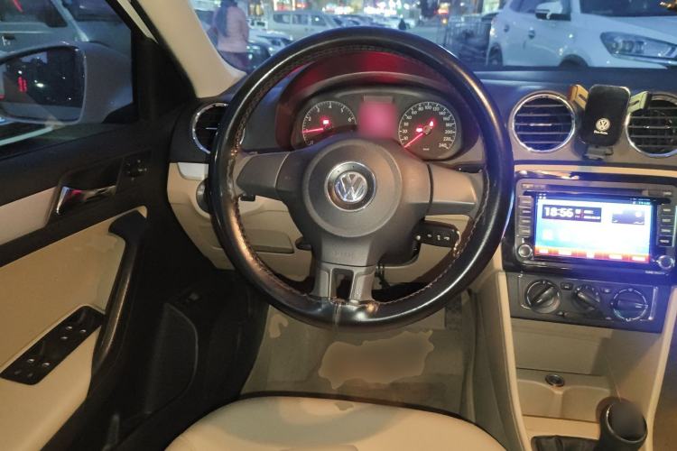 Used Volkswagen Jetta 2015 1.6L Manual Comfort Model