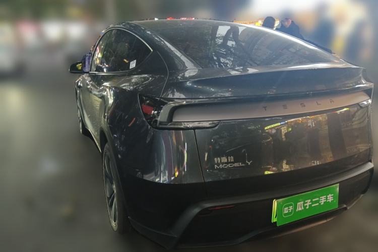 Used Tesla Model Y 2025 Rear-Wheel-Drive Version