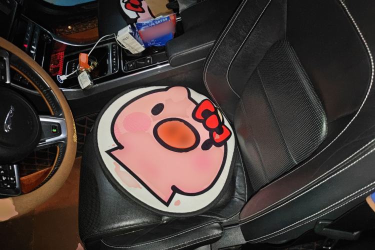 Used Jaguar XE 2015 2.0T 240 PS R-Sport
