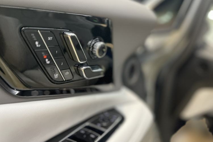 Used Cadillac OPTIQ 2024 Standard Range Version