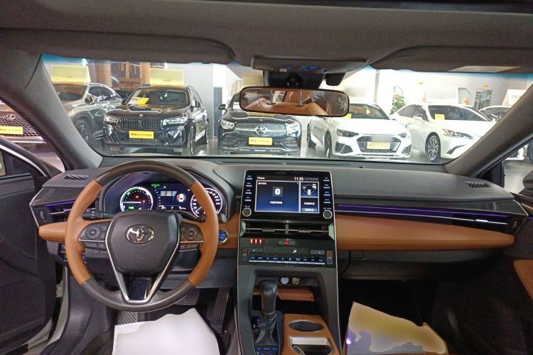 Used Toyota Avalon 2019 Dual-Engine 2.5L XLE Prestige Version China VI Standard