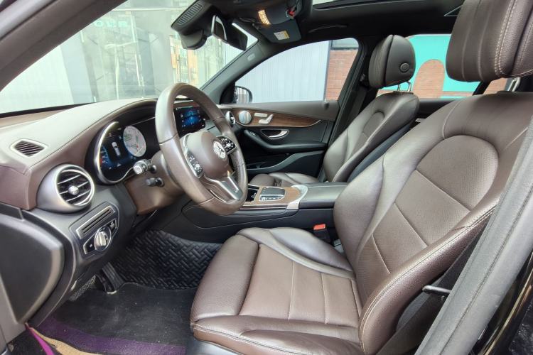 Used Mercedes-Benz GLC 2020 Facelift GLC 300 L 4MATIC Dynamic Edition Interior 2