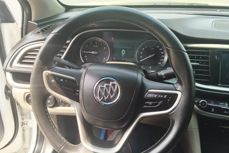 Used Buick GT 2019 15T Dual-Clutch Connected Elite Model China VI Steering Wheel
