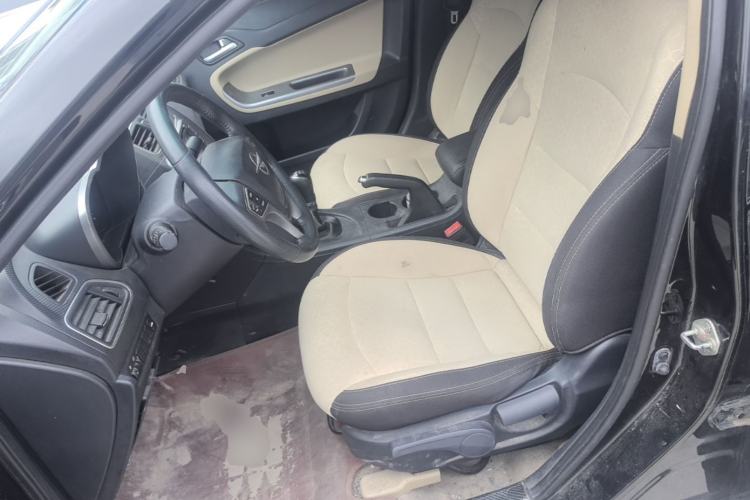 Used Haima Fumei 2014 M5 1.6L Manual Elite Model Left Front Seat