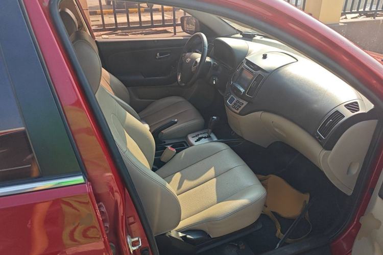 Used Hyundai Celesta 2015 1.6L Automatic Luxury Model
