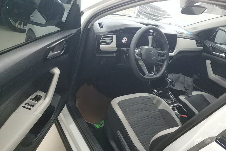 Used Volkswagen Tharu 2025 New Sharp 1.5L Ambitious Edition Driver Seat