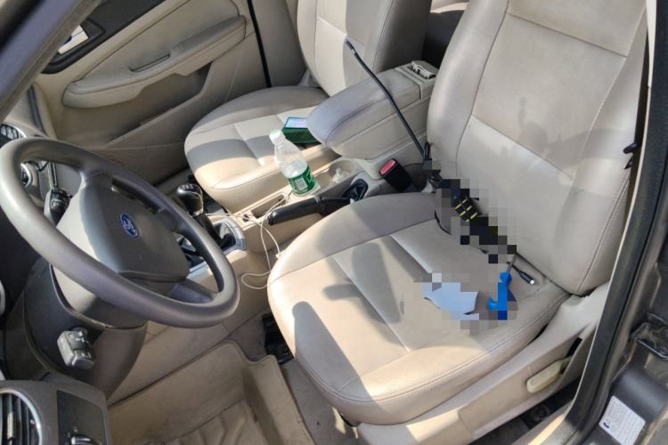 Used Ford Focus 2013 Sedan Classic 1.8L Manual Base Model Left Front Seat