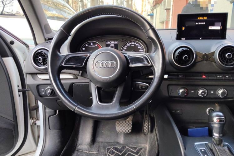 Used Audi A3 2017 Limousine 35 TFSI Ambition Edition