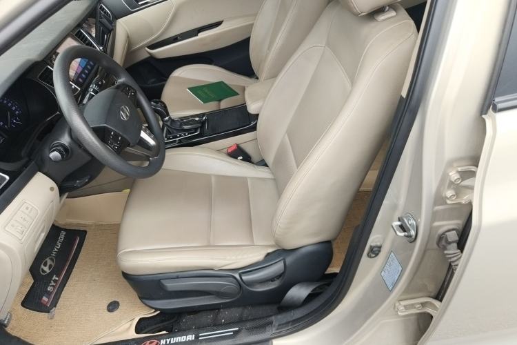 Used Hyundai Mistra 2014 1.8L Automatic Smart GLS Left Front Seat