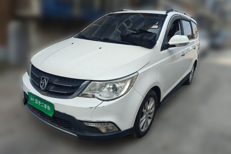 Used Baojun 730 2014 1.5L manual Comfort version 7 seats