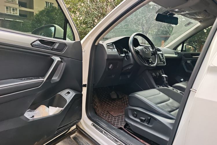 Used Volkswagen Tiguan L 2018 380TSI Automatic All-Wheel Drive Luxury Edition