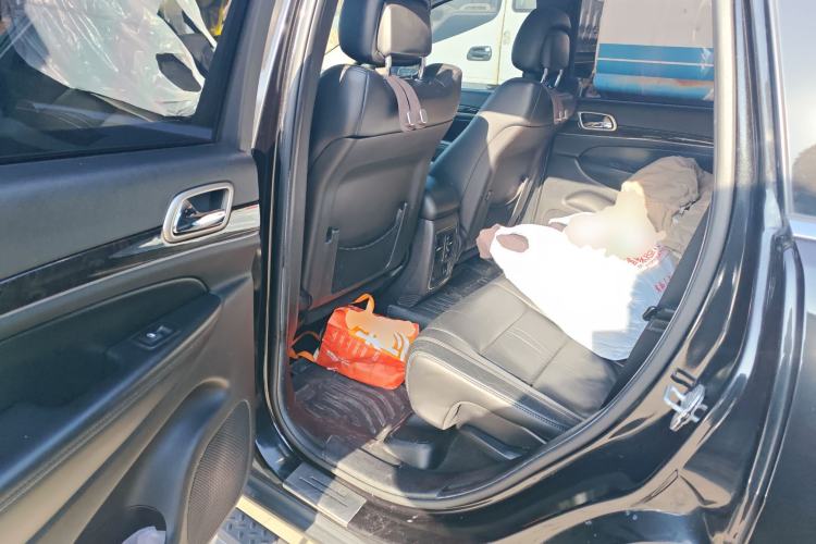 Used Jeep Grand Cherokee 2011 3.6L Comfort Edition