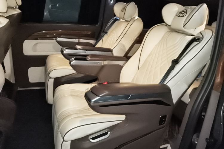 Used Mercedes-Benz Vito 2021 2.0T Business Version 7 Seats Left Rear Seat