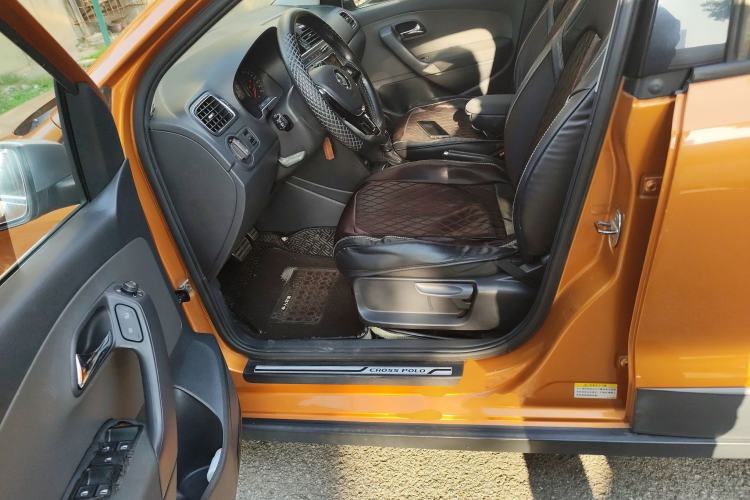 Used Volkswagen Polo 2014 1.6L Cross Polo Automatic