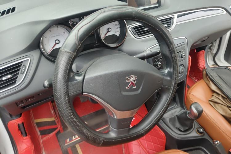 Used Peugeot 308 2014 Enjoy Edition Classic 1.6L Manual YouShang Model
