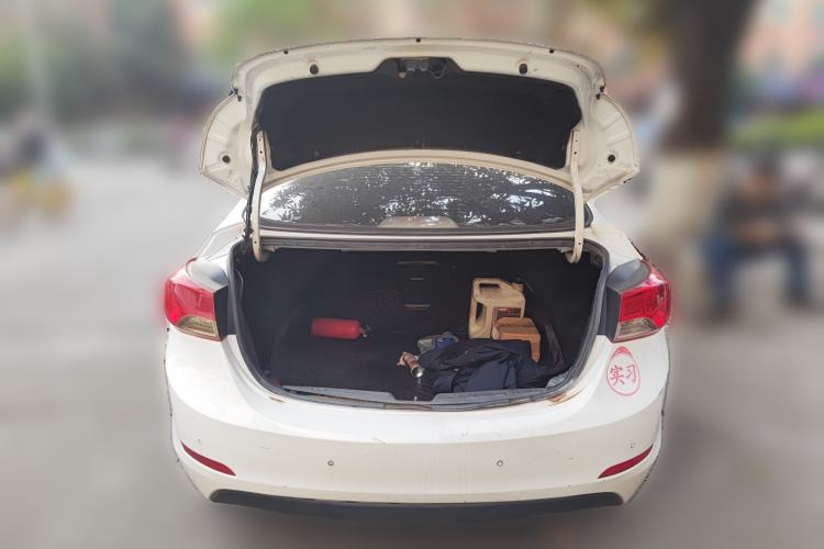 Used Hyundai Elantra (5th Generation / Langdong) 2015 1.6L Automatic Leading Model
