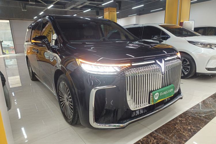 Used VOYAH Dream 2025 PHEV Four-Wheel Drive Prestige Kunpeng Edition
