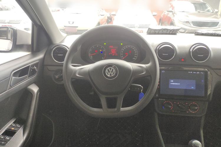 Used Volkswagen Jetta 2017 1.4L Manual Fashion Edition
