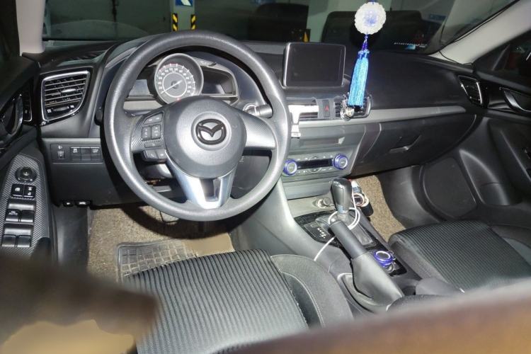 Used Mazda 3 Axela 2014 Sedan 1.5L Automatic Luxury Model