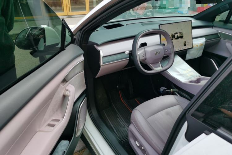 Used ONVO L60 2024 60 kWh Rear-Drive Version
