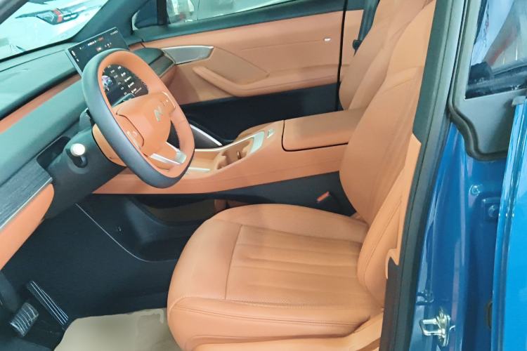 Used ONVO L60 2024 85 kWh Rear-Drive Version