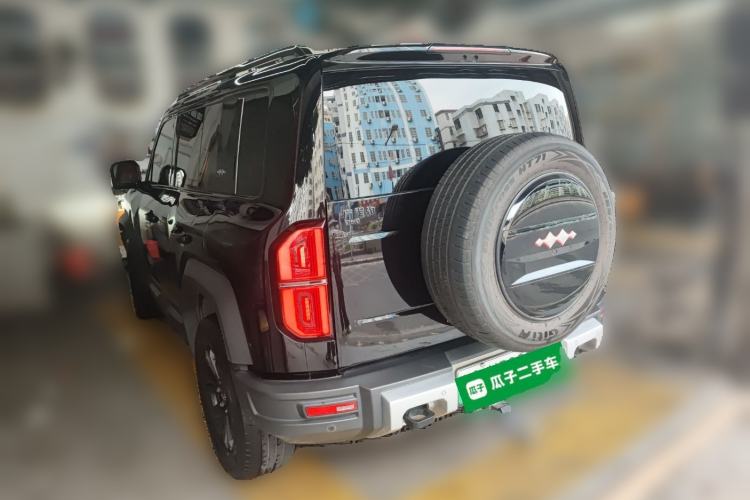 Used Formula Leopard 5 2023 Navigator Edition
