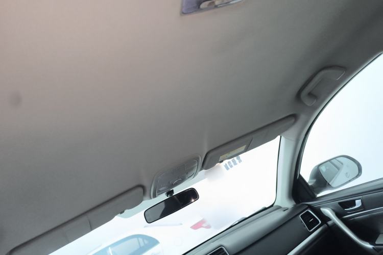 Used Haval M6 2019 1.5T Manual Two-Wheel Drive Urban Version China VI Standard Headliner