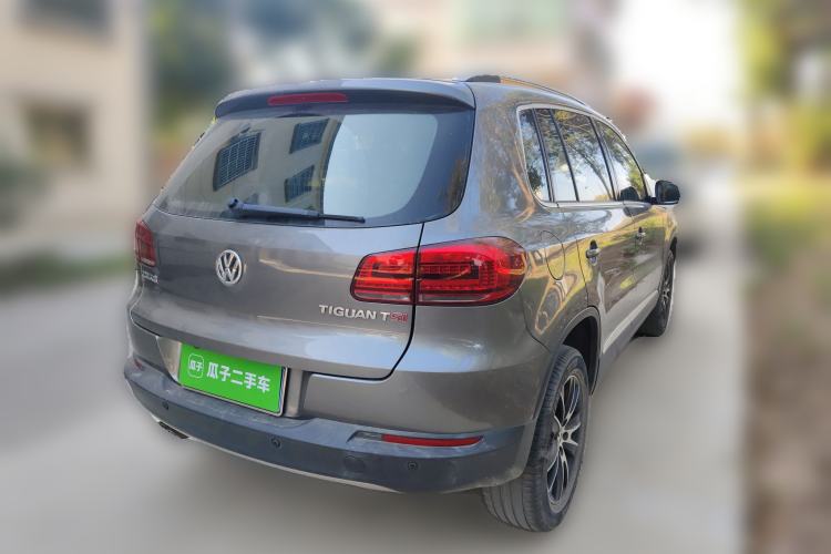 Used Volkswagen Tiguan 2015 1.8TSI Automatic Two-Wheel Drive Luxury Model Rear Right 45 Deg