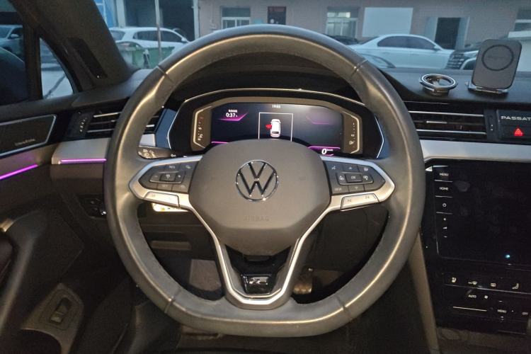 Used Volkswagen Variant 2021 2.0T Longitudinal Version Steering Wheel