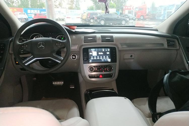 Used Mercedes-Benz R-Class 2014 R 320 4MATIC Business Model