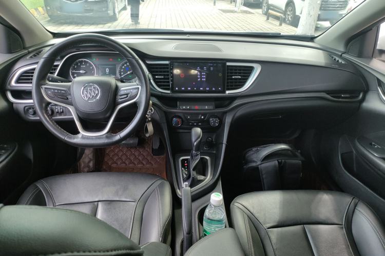 Used Buick GT 2018 18T Automatic Elite Model Center Console