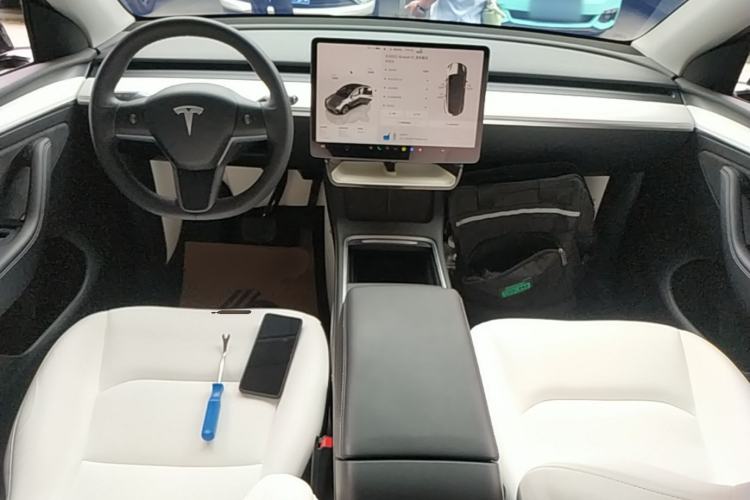 Used Tesla Model Y 2022 Revised Version Rear-Wheel Drive Center Console