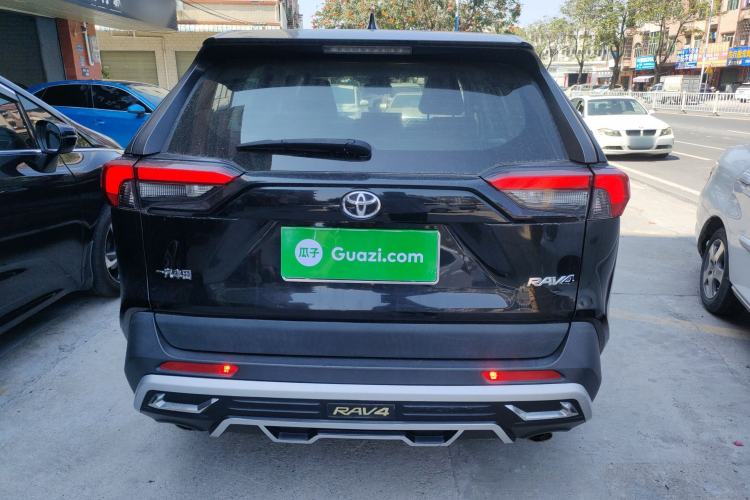 Used Toyota RAV4 2020 2.0L CVT Two-Wheel Drive Fashion PLUS Edition
