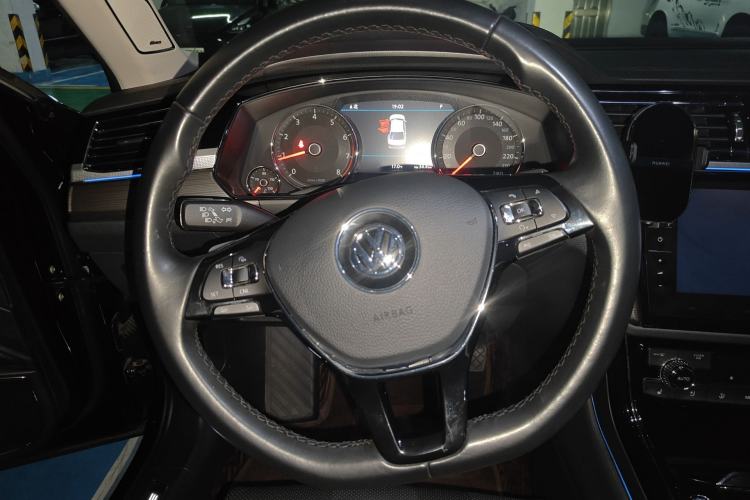 Used Volkswagen Phideon 2019 380TSI Two-Wheel Drive Flagship Version China VI Standard
