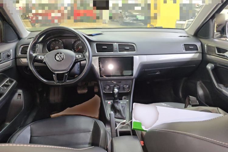 Used Volkswagen Lavida 2017 230TSI DSG Comfort Edition Center Console