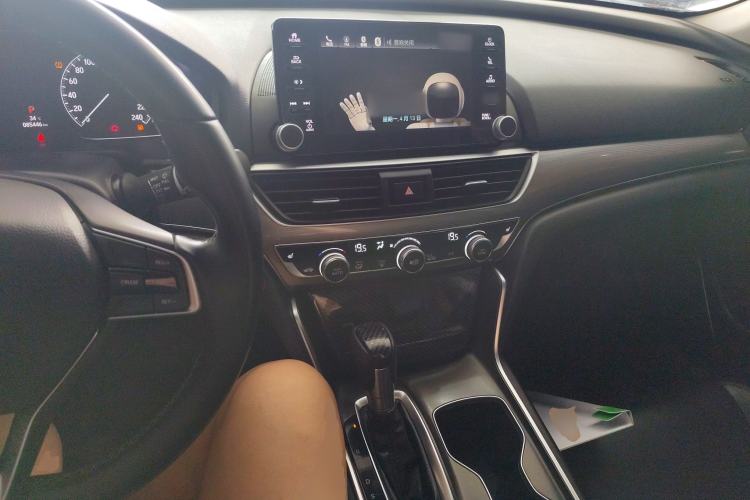 Used Honda Accord 2018 260TURBO Prestige Edition China VI Center Console