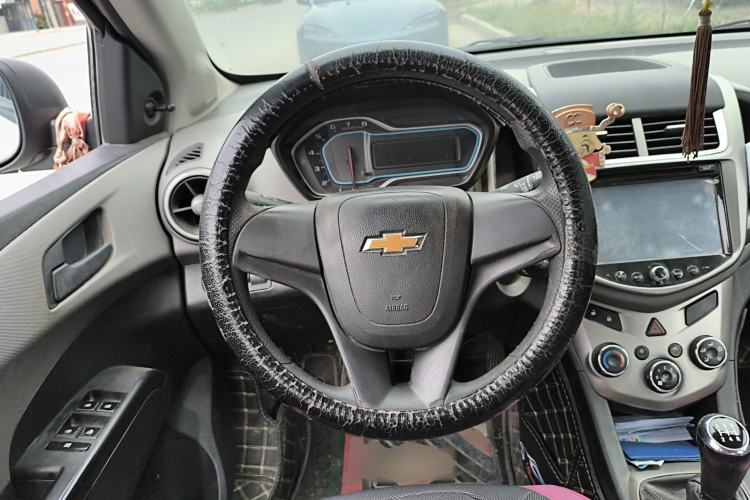 Used Chevrolet Aveo Sonic 2014 Sedan 1.4 SL MT Comfort Edition Steering Wheel
