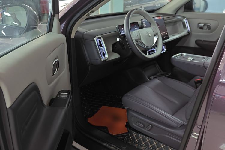 Used Leapmotor B10 2025 510 Joyful Edition
