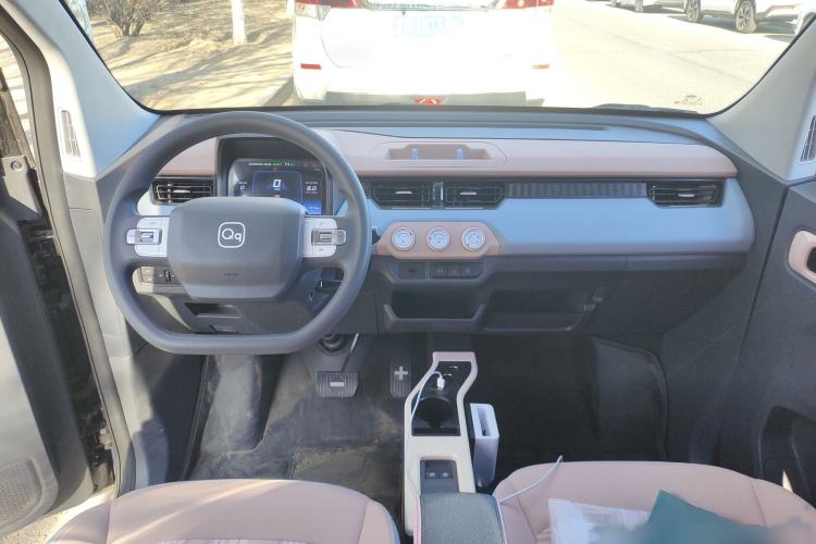 Used Chery QQ Ice Cream 2024 170km Sundae Interior 2
