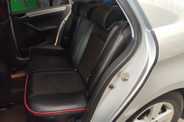 Used Volkswagen Bora 2013 1.6L Manual Fashion Edition
