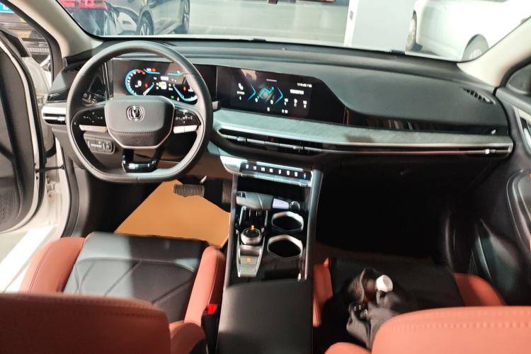 Used CHANGAN Eado 2023 Changan Edition PLUS Blue Whale NE 1.4T GDI DCT Prestige Version
